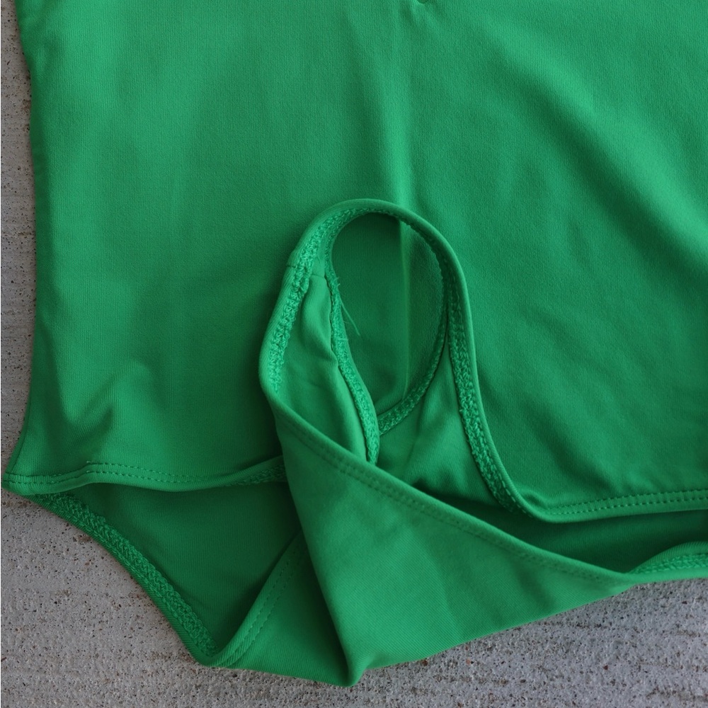 Babaton V-neck Green Bodysuit - Picture 4 of 4